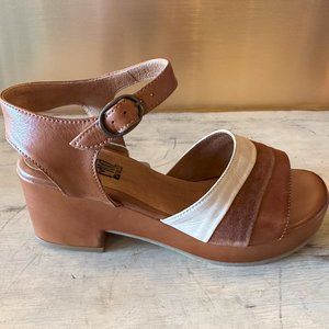 Miz Mooz - Gala Brandy (NEW W/ BOX)